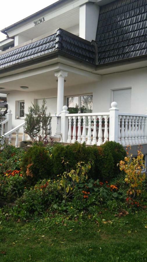 Leon'S Silberwald Apartment Strasshof an der Nordbahn Luaran gambar